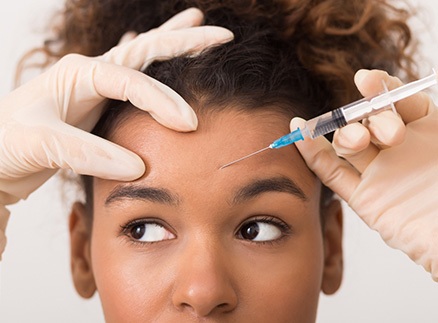 Springfield patient getting BOTOX® wrinkle treatment 